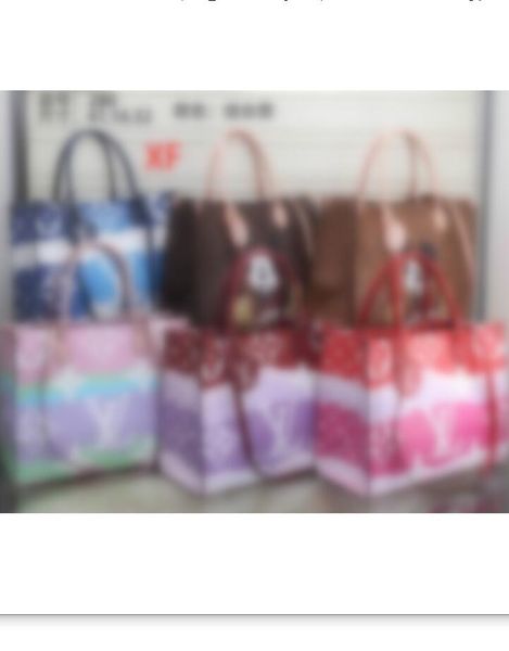 280leather classic fashion handbag card bag zero wallet men's and women's backpacks single shoulder bag 280
280leather classic fashion handbag card bag zero wallet men's and women's backpacks single shoulder bag 280