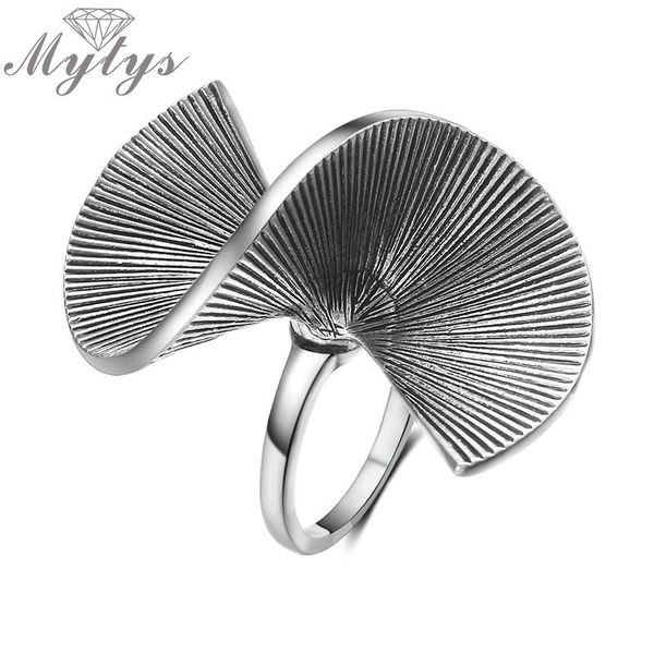 mytys vintage old silver retro punk metal fan rings for women wrap geometric design big ring fashion jewelry anel r
mytys vintage old silver retro punk metal fan rings for women wrap geometric design big ring fashion jewelry anel r