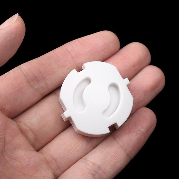 10pcs/set baby safety rotate cover 2 hole round european standard electric protection kids socket plastic security guard locks
10pcs/set baby safety rotate cover 2 hole round european standard electric protection kids socket plastic security guard locks