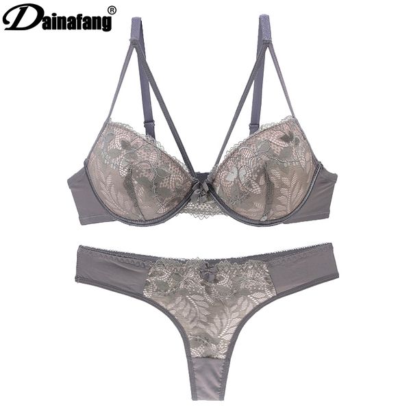 fashion autumn and winter underwear female lace adjustable bra set thin plus size push up bra set, Red;black
fashion autumn and winter underwear female lace adjustable bra set thin plus size push up bra set, Red;black