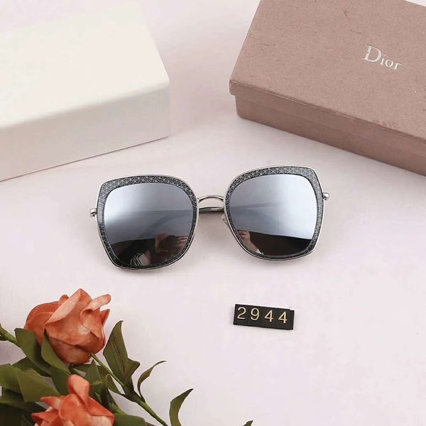 designer sunglasses luxury sunglasses stylish fashion polarized for womens glass uv400 5 color with box new arrive, White;black
designer sunglasses luxury sunglasses stylish fashion polarized for womens glass uv400 5 color with box new arrive, White;black