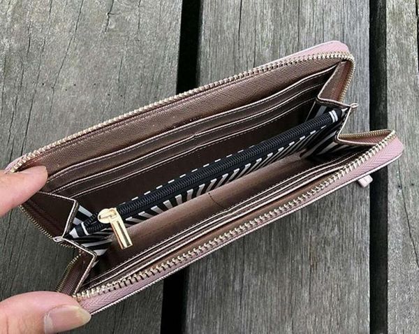 2020 brand designer glitter wallets shining new zipper cluth bag colors shining for women quality women short wallet discount original, Red;black
2020 brand designer glitter wallets shining new zipper cluth bag colors shining for women quality women short wallet discount original, Red;black