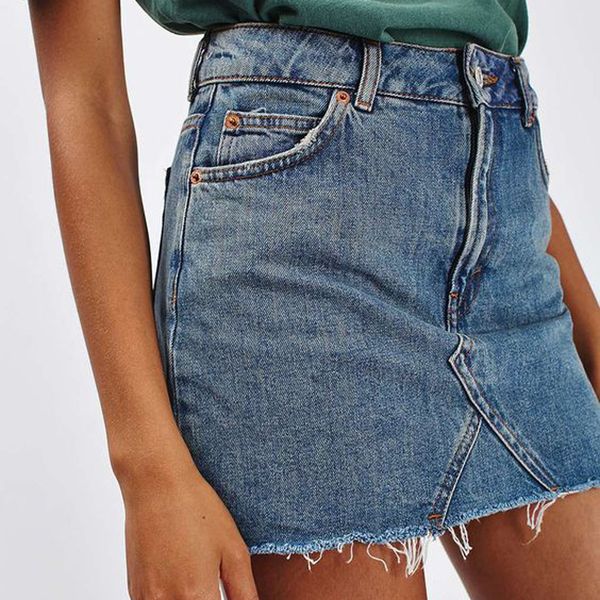 2019 new women's high waist casual a-line denim distressed bodycon short jean skirt summer solid color denim empire skirt, Black
2019 new women's high waist casual a-line denim distressed bodycon short jean skirt summer solid color denim empire skirt, Black