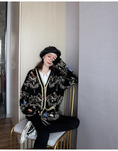 1125 2020 осень женщины свитер обычная длинный рукав v шеи кнопка панелями бренд свитер женская одежда яши, White;black
1125 2020 осень женщины свитер обычная длинный рукав v шеи кнопка панелями бренд свитер женская одежда яши, White;black