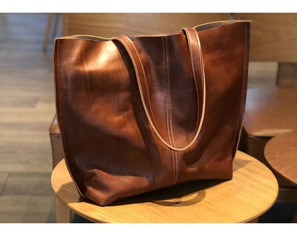 2020 women genuine leather brown shoulder bags causal vintage soft cowhide skin handbag large capacity shopping high quality
2020 women genuine leather brown shoulder bags causal vintage soft cowhide skin handbag large capacity shopping high quality