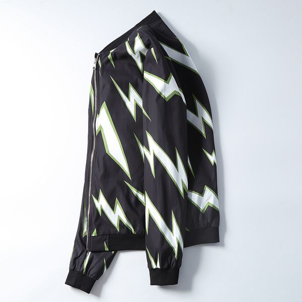 a2020 paris men's luxury fashion jacket long sleeve trench coat windbreaker men's zipper waterproof jacket face north hoodie jacke, Black;brown
a2020 paris men's luxury fashion jacket long sleeve trench coat windbreaker men's zipper waterproof jacket face north hoodie jacke, Black;brown