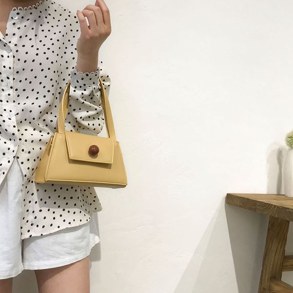 2019 vintage fashion small square bag ins one shoulder messenger bag
2019 vintage fashion small square bag ins one shoulder messenger bag
