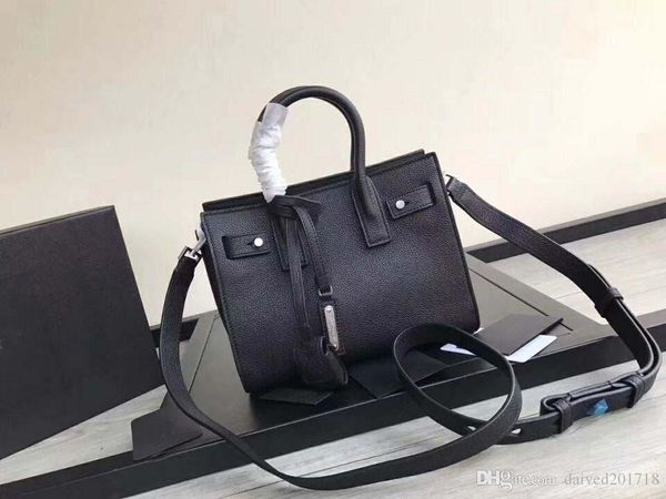 new european style luxury ladies handbag shoulder bag solid leather soft cortical paris supermodel fashion show catwalk
new european style luxury ladies handbag shoulder bag solid leather soft cortical paris supermodel fashion show catwalk