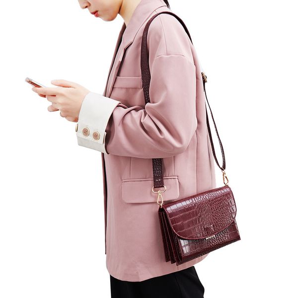 women messenger 2020 new snake pattern shoulder bag large capacity female adjustable cross-body phone bag fashion coin purse
women messenger 2020 new snake pattern shoulder bag large capacity female adjustable cross-body phone bag fashion coin purse