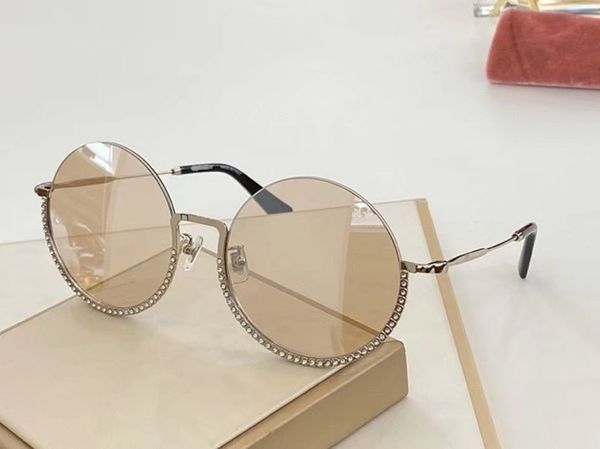 2020 women round halfrim sunglasses metal rim with rhinestone decoration uv400 superb fashion goggles fullset box sum69 the high quality
2020 women round halfrim sunglasses metal rim with rhinestone decoration uv400 superb fashion goggles fullset box sum69 the high quality