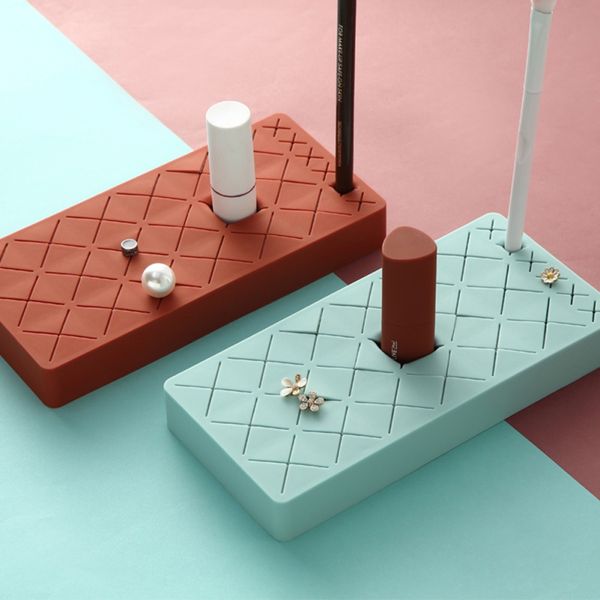 номер 24 слоты силиконовые lipgloss держатель организатор для макияжа кисти губная помада лак для ногтей eye-макияж карандаш косметический д
номер 24 слоты силиконовые lipgloss держатель организатор для макияжа кисти губная помада лак для ногтей eye-макияж карандаш косметический д