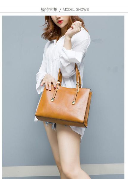 retro oil leather 2020 new fashion women's bag women's single shoulder oblique cross bag large capacity handbag large
retro oil leather 2020 new fashion women's bag women's single shoulder oblique cross bag large capacity handbag large