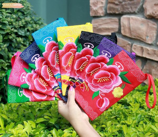 fashion colorful embroidery small handbagslady makeup bag floral embroidery shopping cute mobile phone key carrier
fashion colorful embroidery small handbagslady makeup bag floral embroidery shopping cute mobile phone key carrier