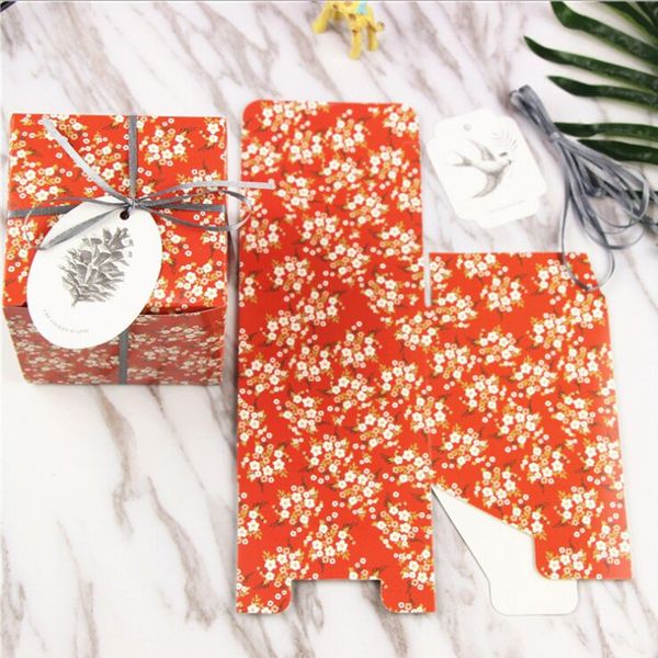 paper box new 9x9x9cm 10pcs red flower gift box korean version of the small fresh birthday gift hand candy cookie
paper box new 9x9x9cm 10pcs red flower gift box korean version of the small fresh birthday gift hand candy cookie