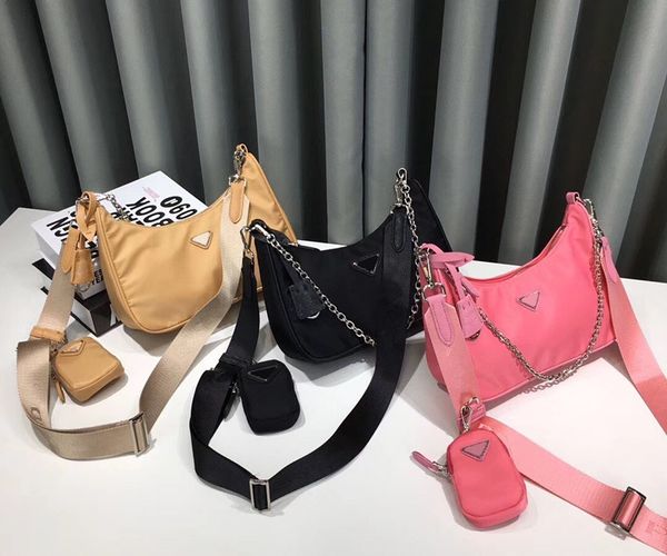 global hobo classic accessories double bag set fabric shoulder bag highest quality metal chain tote size 21cm
global hobo classic accessories double bag set fabric shoulder bag highest quality metal chain tote size 21cm