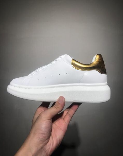 2020 luxury ladies girls casual shoes designer sneakers women men new black yellow green fashion leather shoes trainers
2020 luxury ladies girls casual shoes designer sneakers women men new black yellow green fashion leather shoes trainers