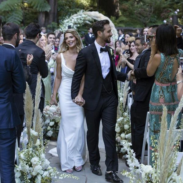 elegant backless spaghetti strap mermaid wedding dresses lace appliques satin garden bridal dress with wedding veils, White
elegant backless spaghetti strap mermaid wedding dresses lace appliques satin garden bridal dress with wedding veils, White