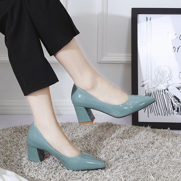 2018 new korean version of the wild thick with pointed high-heeled shoes shallow mouth fashion comfortable patent leather shoes, Black
2018 new korean version of the wild thick with pointed high-heeled shoes shallow mouth fashion comfortable patent leather shoes, Black