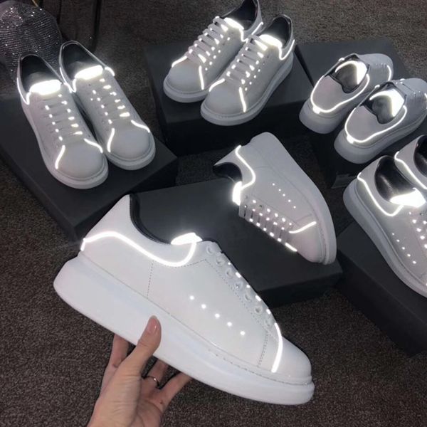 2019 men women white leather with noctilucent ends low platform sneakers,brand designer lovers thick bottom casual shoes with box, Black
2019 men women white leather with noctilucent ends low platform sneakers,brand designer lovers thick bottom casual shoes with box, Black