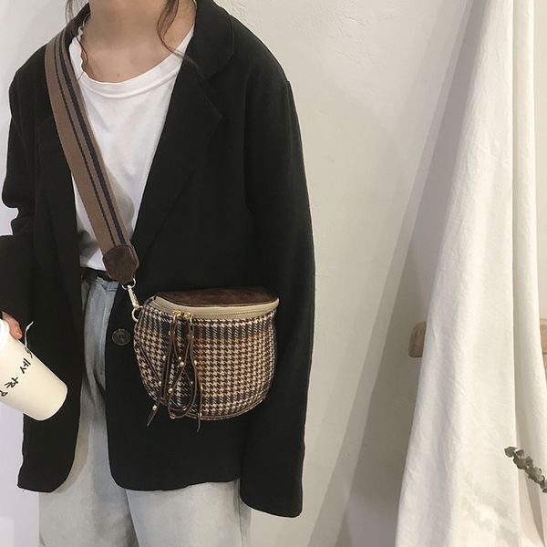 women's bag 2020 shoulder messenger bag retro chest plaid fashion shoulder western style wide
women's bag 2020 shoulder messenger bag retro chest plaid fashion shoulder western style wide