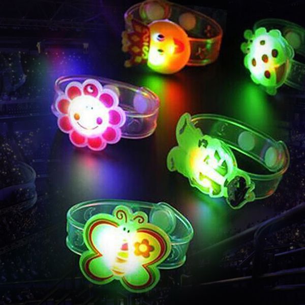 новизна игрушки multicolor свет вспышки игрушки подарок для малыша светящиеся светодиодные лампы творческий браслет смотреть флэш наручные с
новизна игрушки multicolor свет вспышки игрушки подарок для малыша светящиеся светодиодные лампы творческий браслет смотреть флэш наручные с