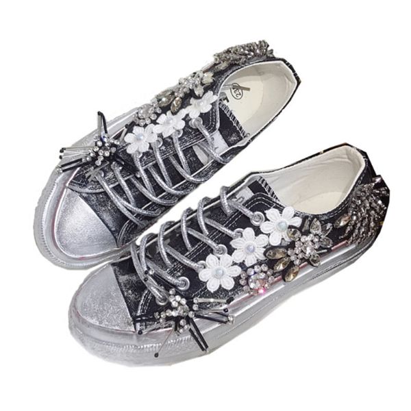 2019 spring new flat bottom old graffiti small dirty rhinestone tassel heavy industry european station shoes female, Black
2019 spring new flat bottom old graffiti small dirty rhinestone tassel heavy industry european station shoes female, Black