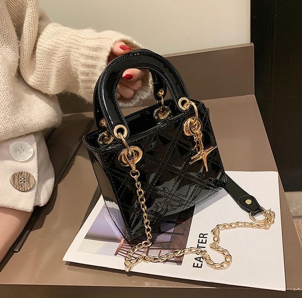 handbag 2020 fashion new female tote bag quality pu leather women's handbag chain shoulder messenger bags
handbag 2020 fashion new female tote bag quality pu leather women's handbag chain shoulder messenger bags