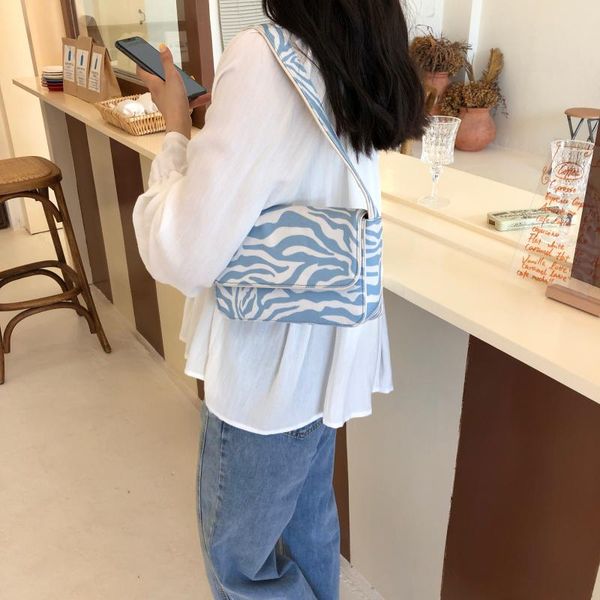new vintage women handbags new fashion canvas ladies shoulder bag girls underarm hobo female armpit hand bag
new vintage women handbags new fashion canvas ladies shoulder bag girls underarm hobo female armpit hand bag