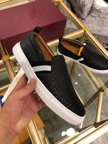 original genuine leather men casual shoes luxury designer sneakers lace-up running shoes men flat designer shoe, Black
original genuine leather men casual shoes luxury designer sneakers lace-up running shoes men flat designer shoe, Black