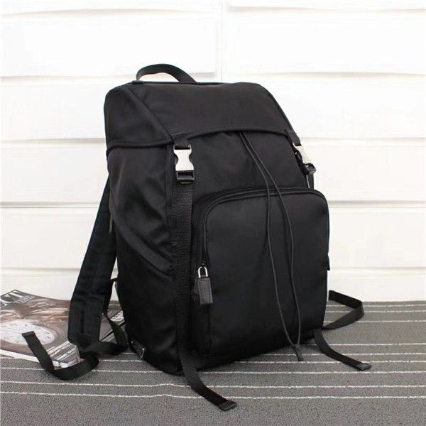 2021 neo-classical fashion vz135 size 45cm 27cm 17cm retro style luxury canvas leather backpack designer highest quality backpack
2021 neo-classical fashion vz135 size 45cm 27cm 17cm retro style luxury canvas leather backpack designer highest quality backpack