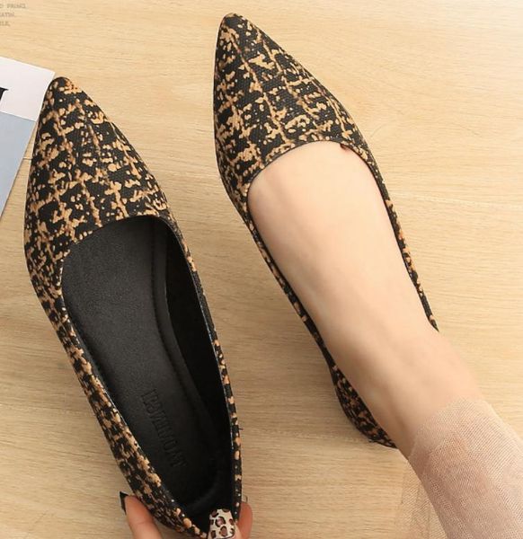 2019 women's shoes in spring and autumn with new style flat bottom pointed end @q05, Black
2019 women's shoes in spring and autumn with new style flat bottom pointed end @q05, Black