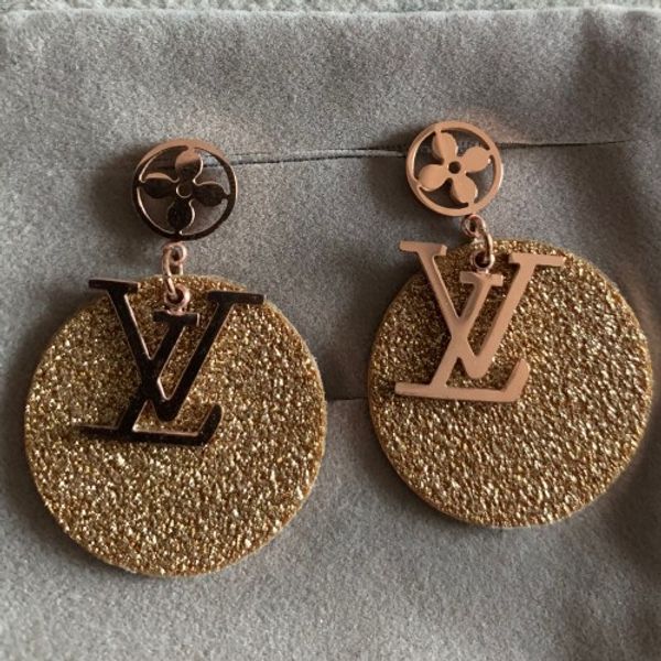 2020 luxury fashion design 316l titanium steel rose gold flower large matt letter dangle drop earrings for women girls wedding party jewelry, Silver
2020 luxury fashion design 316l titanium steel rose gold flower large matt letter dangle drop earrings for women girls wedding party jewelry, Silver