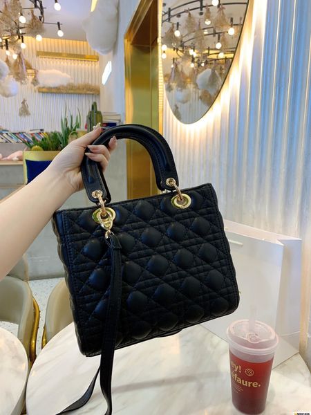 luxury women shoulder bag handbag on chain womens crossbody bags b104804w
