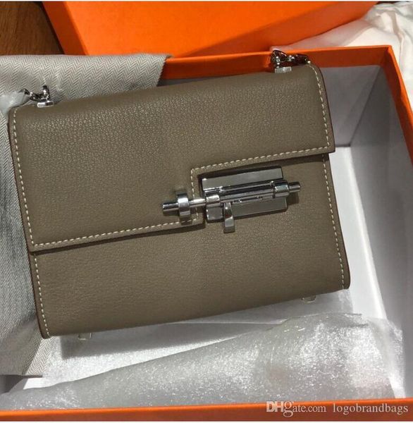 2020 new arrival mini totes fashion shoulder bag brand women totes genuine leather fashion bags all colors ing
2020 new arrival mini totes fashion shoulder bag brand women totes genuine leather fashion bags all colors ing