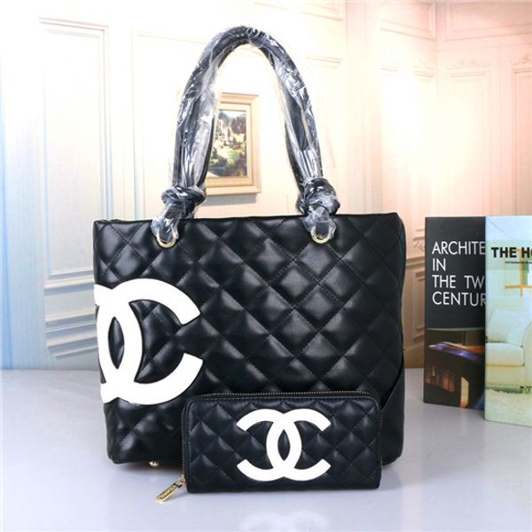 wholesale- new 2020 women bag pu leather women messenger bags casual crossbody bag striped satchel
wholesale- new 2020 women bag pu leather women messenger bags casual crossbody bag striped satchel