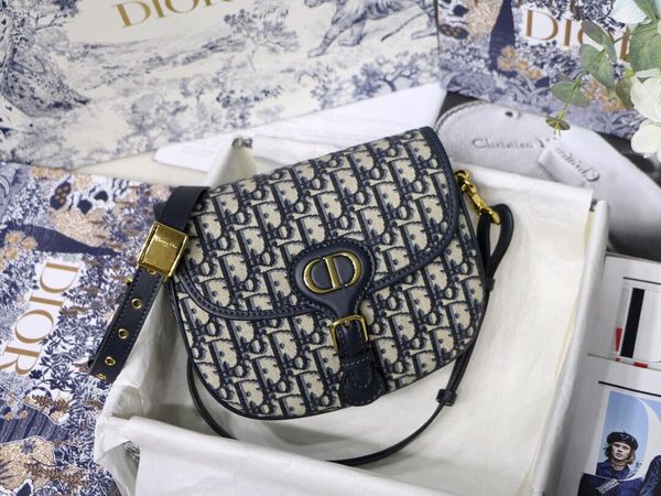 new women's one-shoulder bag high-end custom quality diagonal cross bag fashion trend leisure style gold metal accessories with detacha
new women's one-shoulder bag high-end custom quality diagonal cross bag fashion trend leisure style gold metal accessories with detacha