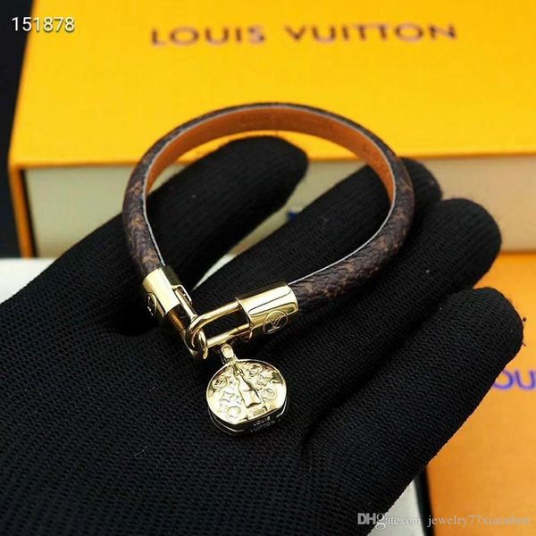 fashion women calfskin series pendant stainless steel perfume bottle design leather bracelet party jewelry gift box
fashion women calfskin series pendant stainless steel perfume bottle design leather bracelet party jewelry gift box