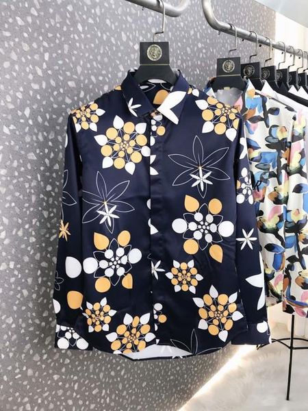 w6590 мода мужские рубашки 2020 runway luxury стиль европейский дизайн партия мужская одежда, White;black
w6590 мода мужские рубашки 2020 runway luxury стиль европейский дизайн партия мужская одежда, White;black
