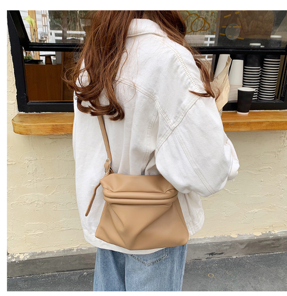 design women's small clip bag fashion cross body bag vintage casual shoulder messenger t9685
design women's small clip bag fashion cross body bag vintage casual shoulder messenger t9685