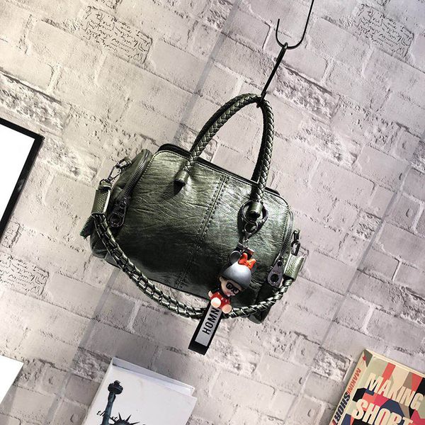 new ladies shoulder bag pu fashion big bag woven handbag soft leather trend solid color zipper high-end women
new ladies shoulder bag pu fashion big bag woven handbag soft leather trend solid color zipper high-end women