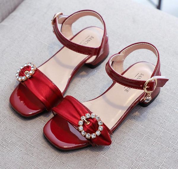 2020 new summer girls children kids princess sandals rhinestone shoes girls mules clogs sandals dress wedding party shoes, Black;red
2020 new summer girls children kids princess sandals rhinestone shoes girls mules clogs sandals dress wedding party shoes, Black;red