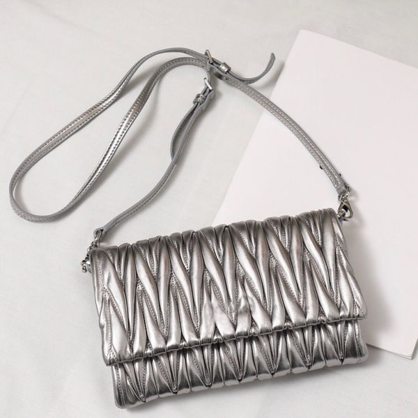 handbags womens wallet lady purse handbags genuine leather bag pleated shoulder bags vintage chain crossbody wallet
handbags womens wallet lady purse handbags genuine leather bag pleated shoulder bags vintage chain crossbody wallet