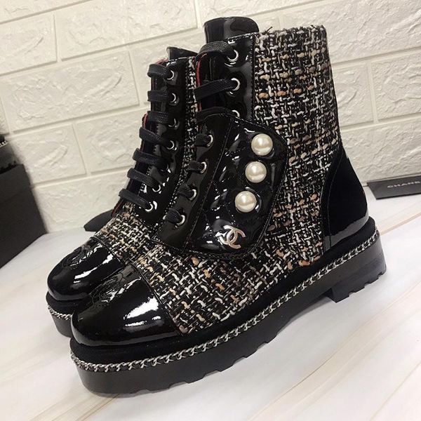 new autumn and winter authentic stitching fashion wild flat boots slim martin boots calf oil skin pearl rhombic lace short boots women
new autumn and winter authentic stitching fashion wild flat boots slim martin boots calf oil skin pearl rhombic lace short boots women