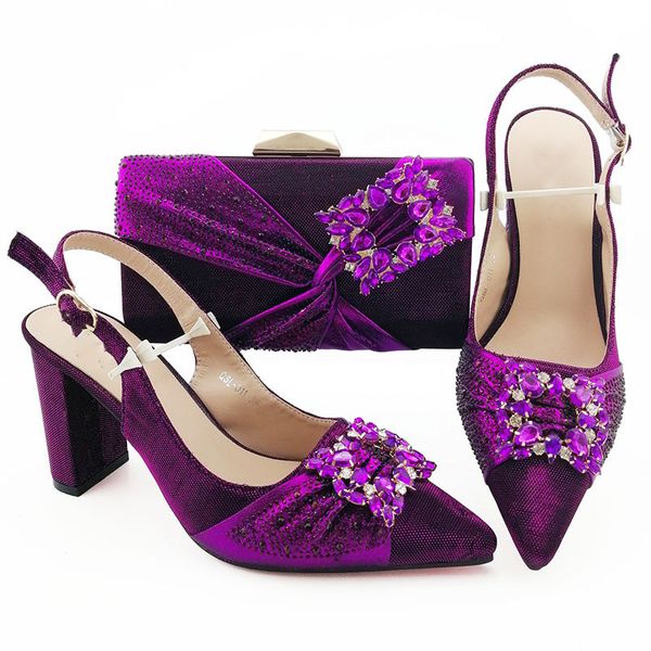 Beautiful purple women dress shoes match handbag with crystal pattern African pumps and bag set QSL011,heel 9CM
Beautiful purple women dress shoes match handbag with crystal pattern African pumps and bag set QSL011,heel 9CM