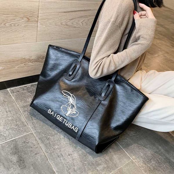 new original design fashion handbag bucket bag vintage embroidery large capacity tote bag width 52cm height 30cm thickness 19cm
new original design fashion handbag bucket bag vintage embroidery large capacity tote bag width 52cm height 30cm thickness 19cm