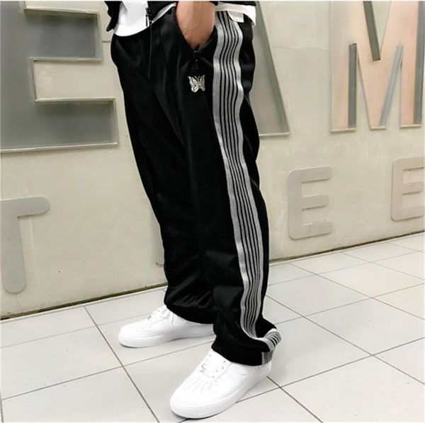 18ss needles x awge butterfly embroidered pants side ribbon buckle retro campus wind sports ag pants man and women new fashion, Black
18ss needles x awge butterfly embroidered pants side ribbon buckle retro campus wind sports ag pants man and women new fashion, Black