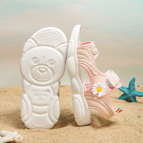2020 summer girls sandals new hook open-toed non-slip beach shoes children bright fashion flower breathable cool sandals, Black;red
2020 summer girls sandals new hook open-toed non-slip beach shoes children bright fashion flower breathable cool sandals, Black;red