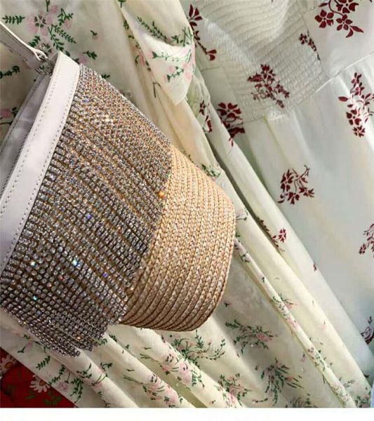 net hongziqing with fringed rhinestone woven straw bag holiday bucket bag handbag 2020 summer new
net hongziqing with fringed rhinestone woven straw bag holiday bucket bag handbag 2020 summer new