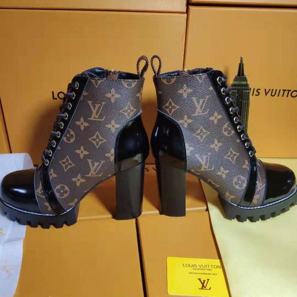 2020 new fashion luxury lady thick heel boots casual fashion wild women short boots lace up heel martin boots high 9cm, Black
2020 new fashion luxury lady thick heel boots casual fashion wild women short boots lace up heel martin boots high 9cm, Black