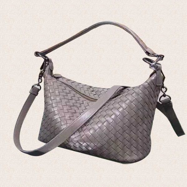 2019 new leather women shoulder bag fashion woven bag simple shell messenger 100% sheepskin
2019 new leather women shoulder bag fashion woven bag simple shell messenger 100% sheepskin